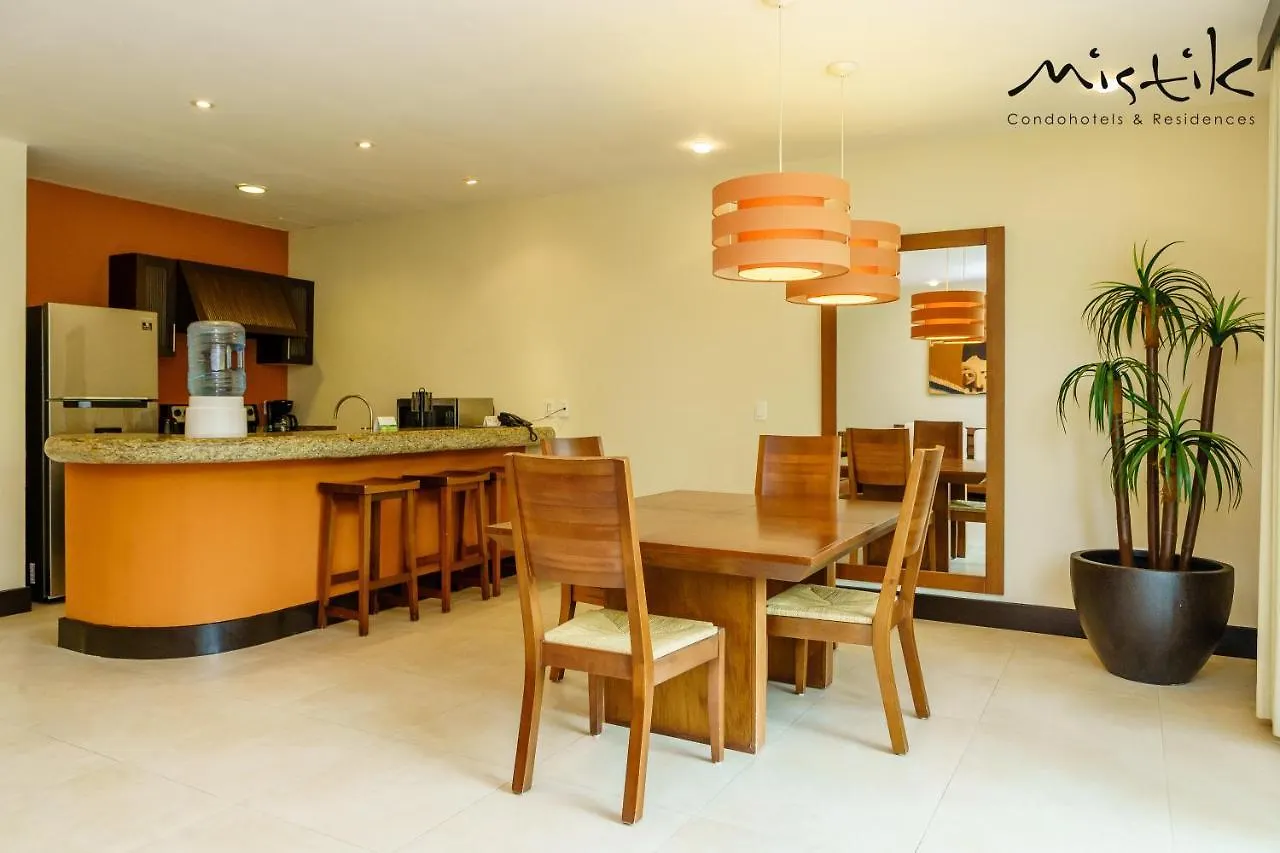 Pueblito Escondido by Mistik Vacation Rentals Playa del Carmen México