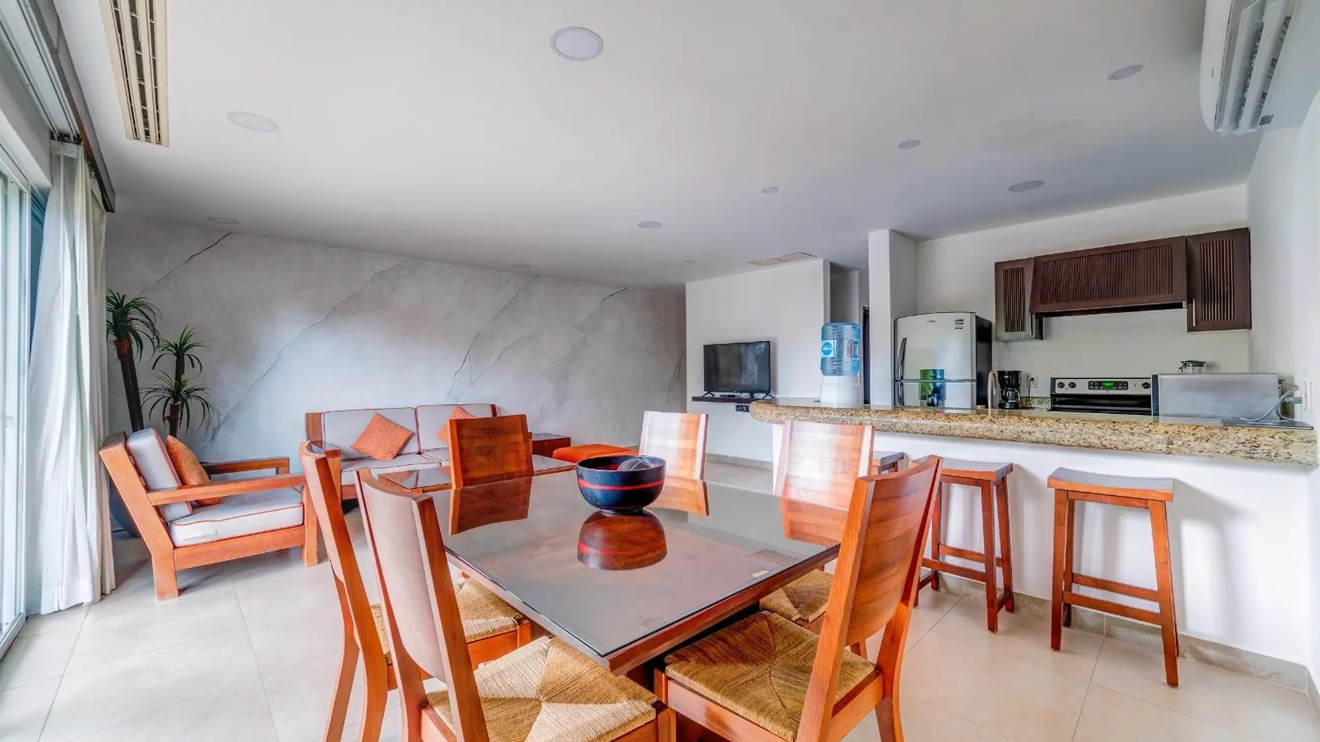 Pueblito Escondido by Mistik Vacation Rentals Playa del Carmen Apartahotel